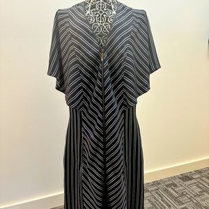 Navy/white striped Ted Baker Sz 3 dress with zippered front. Batwing sleeves.